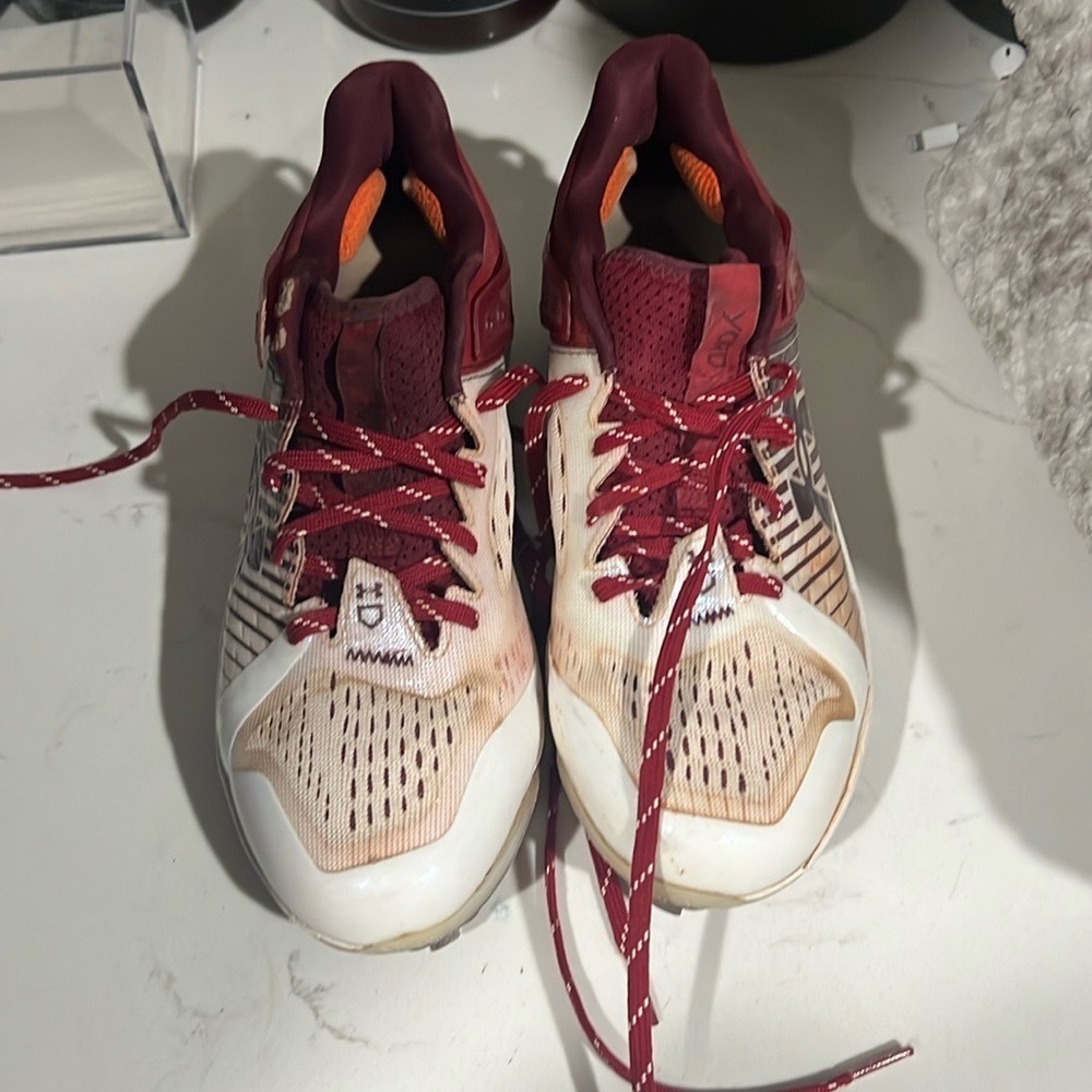 Under Armour metal baseball cleats men’s size 8